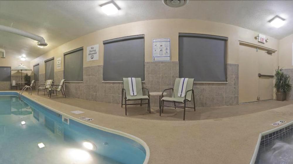 Holiday Inn Express & Suites Ashtabula-Geneva By Ihg Austinburg Exterior photo