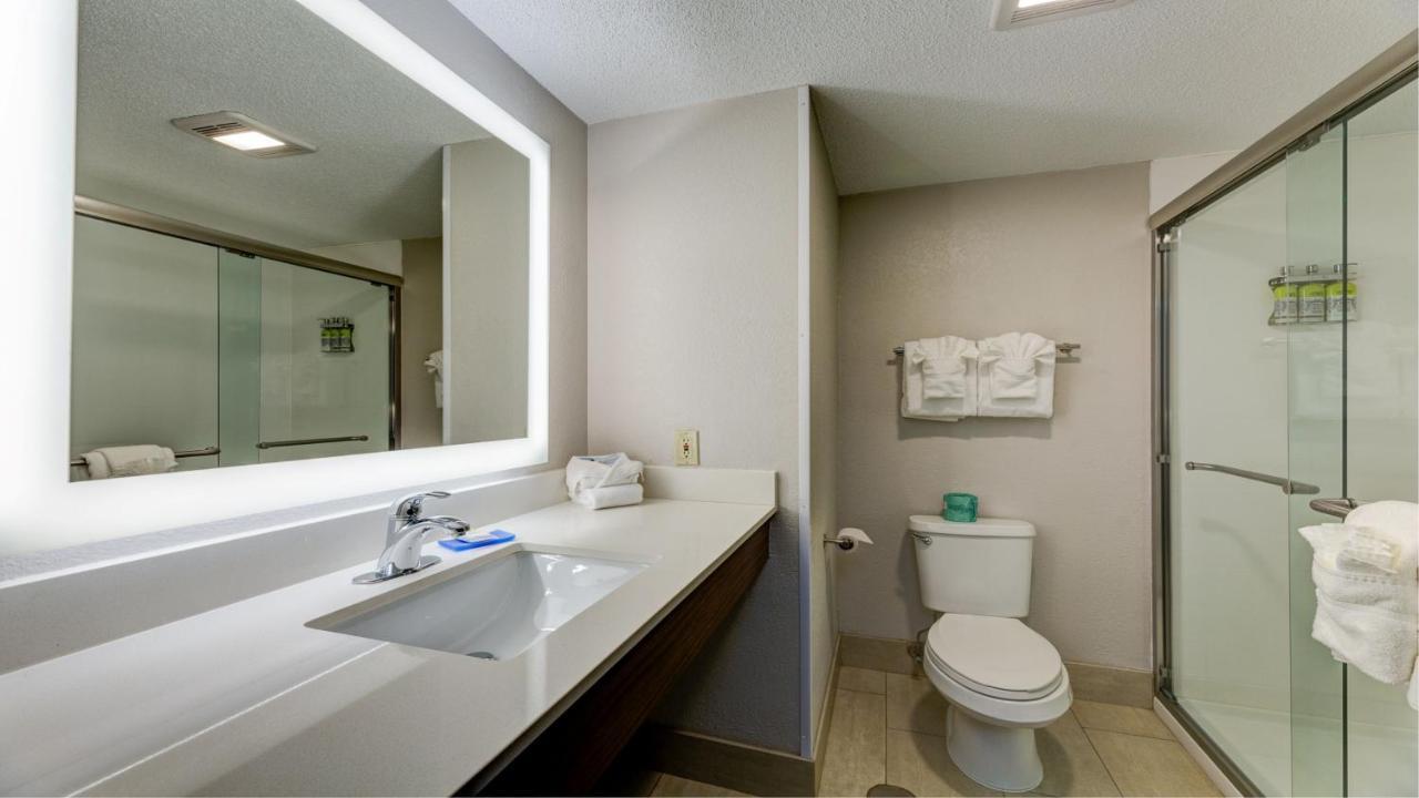 Holiday Inn Express & Suites Ashtabula-Geneva By Ihg Austinburg Exterior photo
