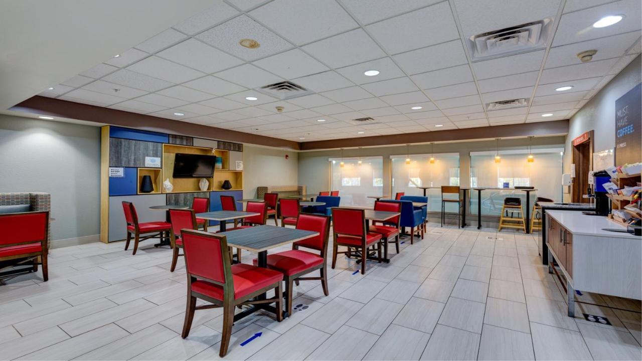 Holiday Inn Express & Suites Ashtabula-Geneva By Ihg Austinburg Exterior photo