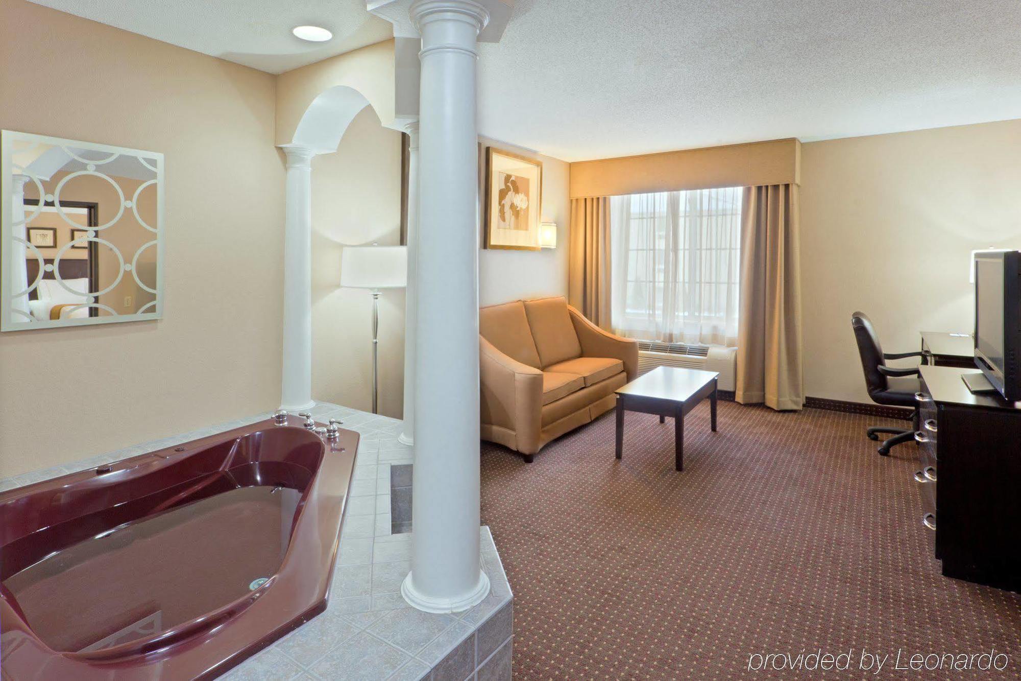 Holiday Inn Express & Suites Ashtabula-Geneva By Ihg Austinburg Room photo